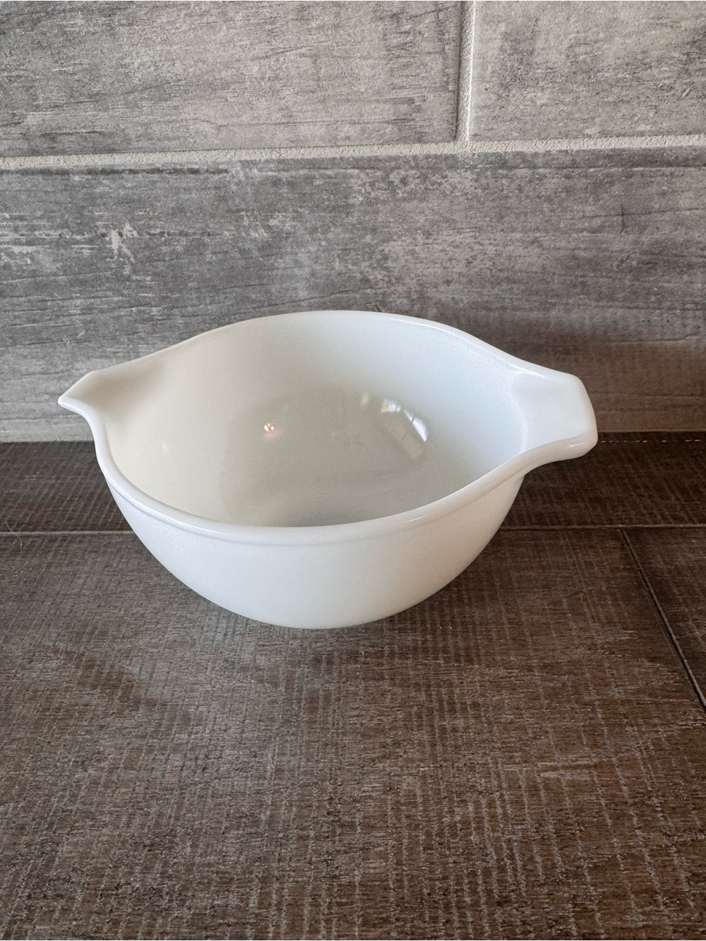 PYREX Vintage White 441 CINDERELLA NESTING MIXING BOWL 1.5 Pt Small